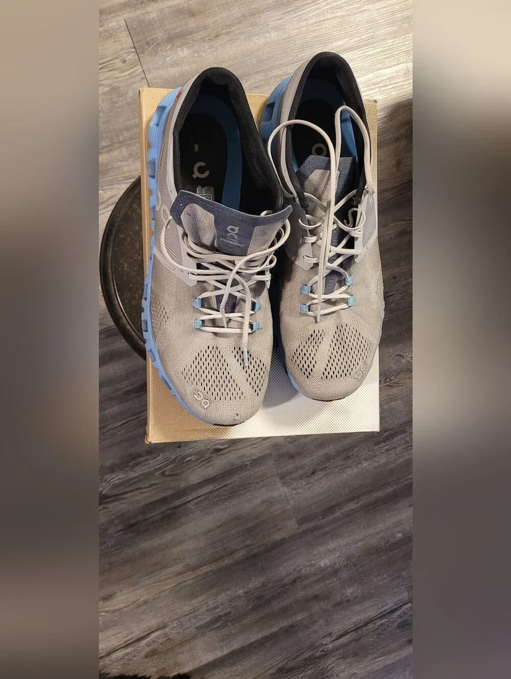 On Running Men's Gray and Light Blue Cloudswift Running Shoes